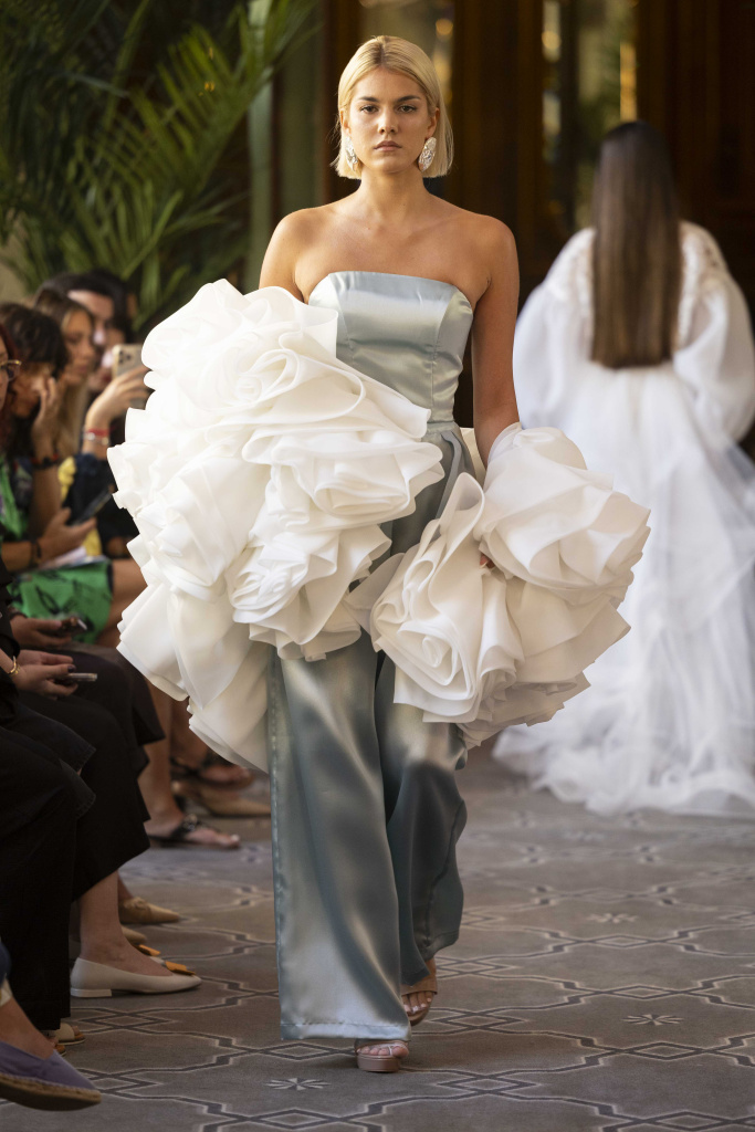 For You на Paris Fashion Week Show.JPG