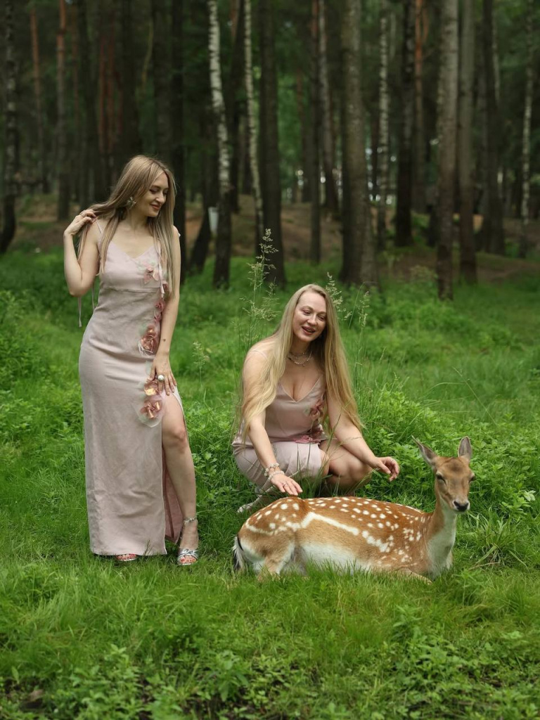 Канцэпт Крама_фото в парке.jpg